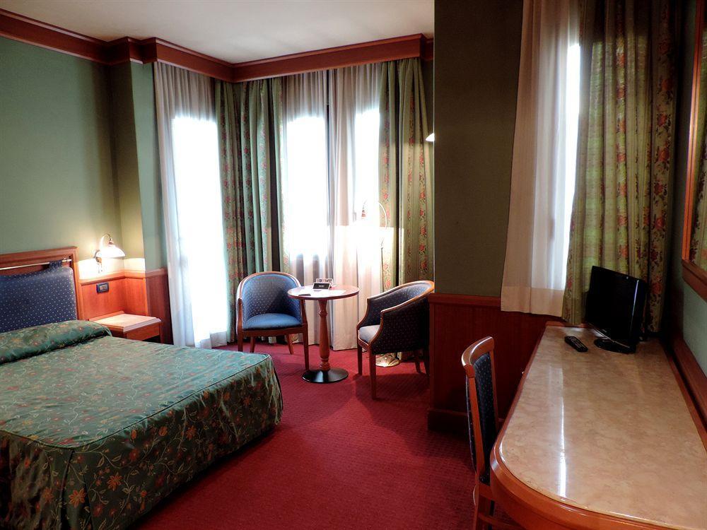 Arosio Hotel Extérieur photo