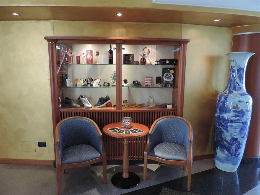 Arosio Hotel Extérieur photo