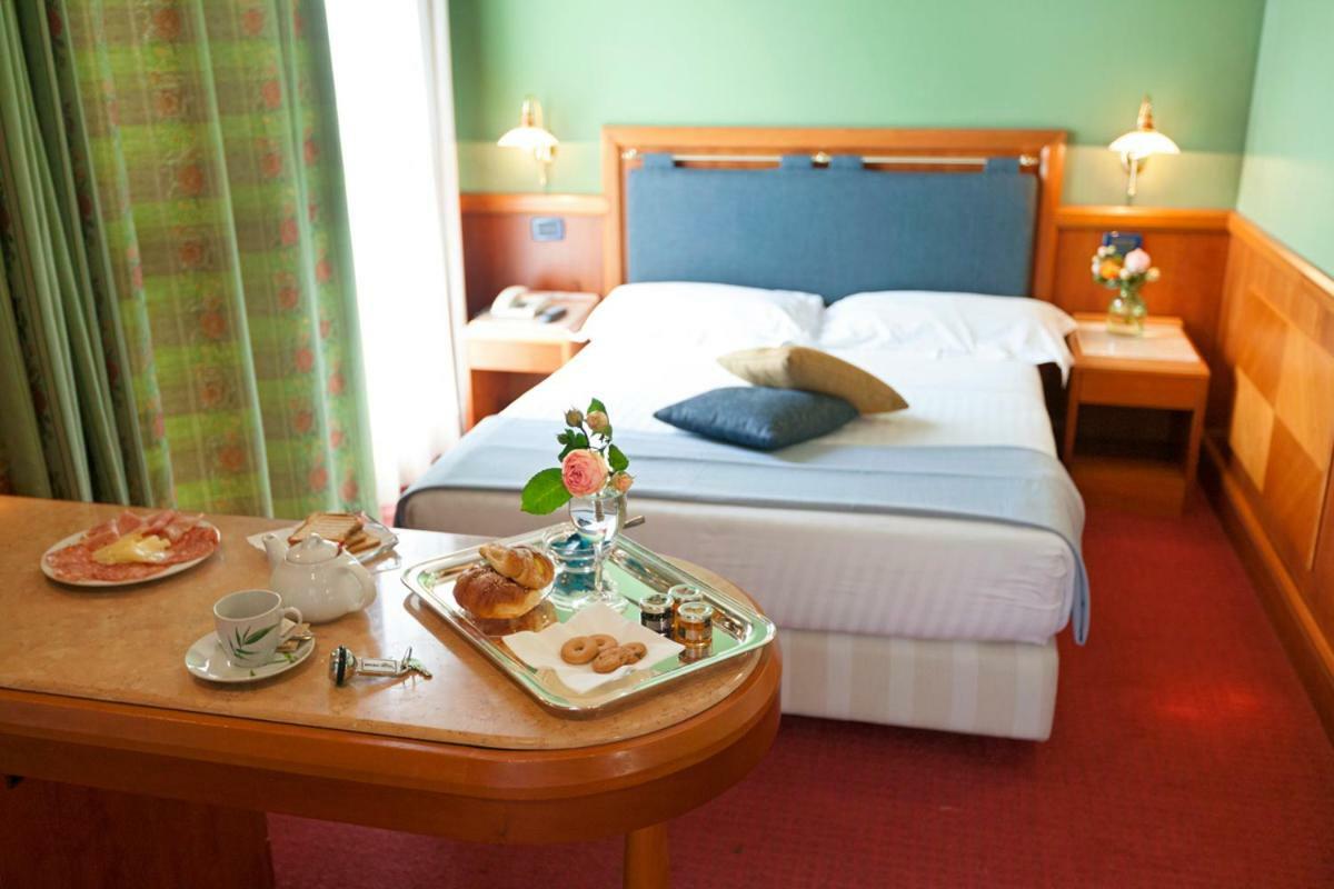 Arosio Hotel Extérieur photo